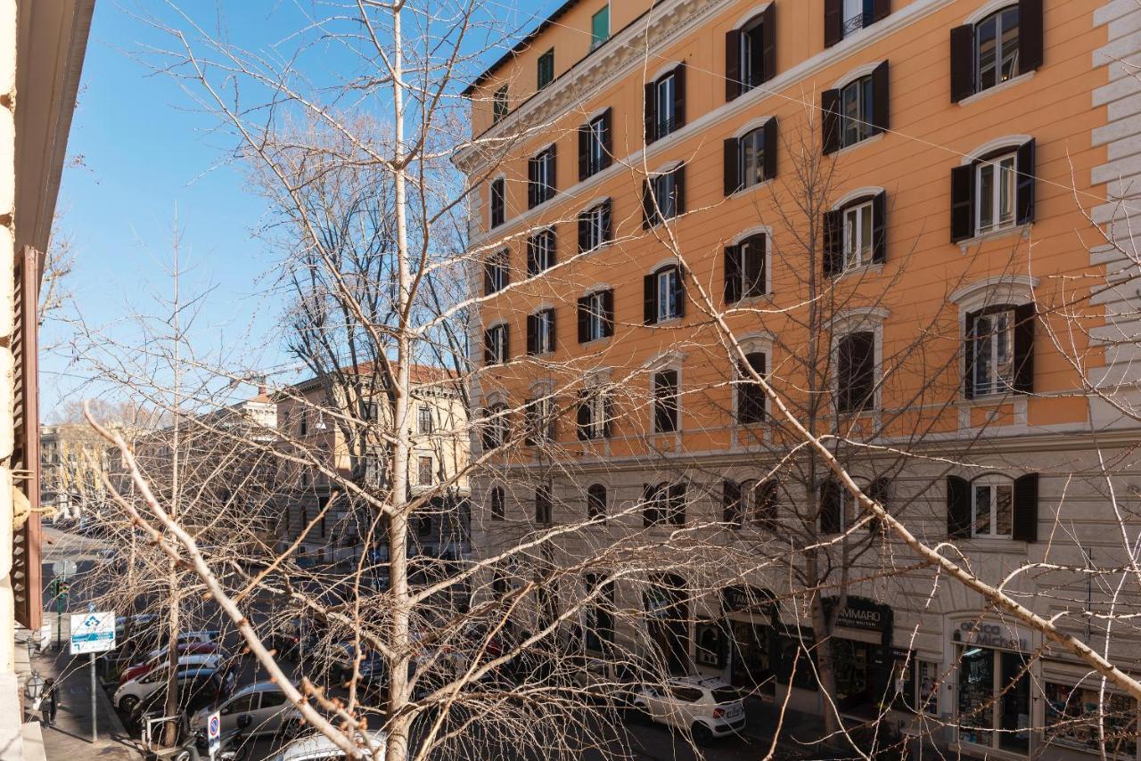 Residence Borgognoni Apartments Рим Екстер'єр фото