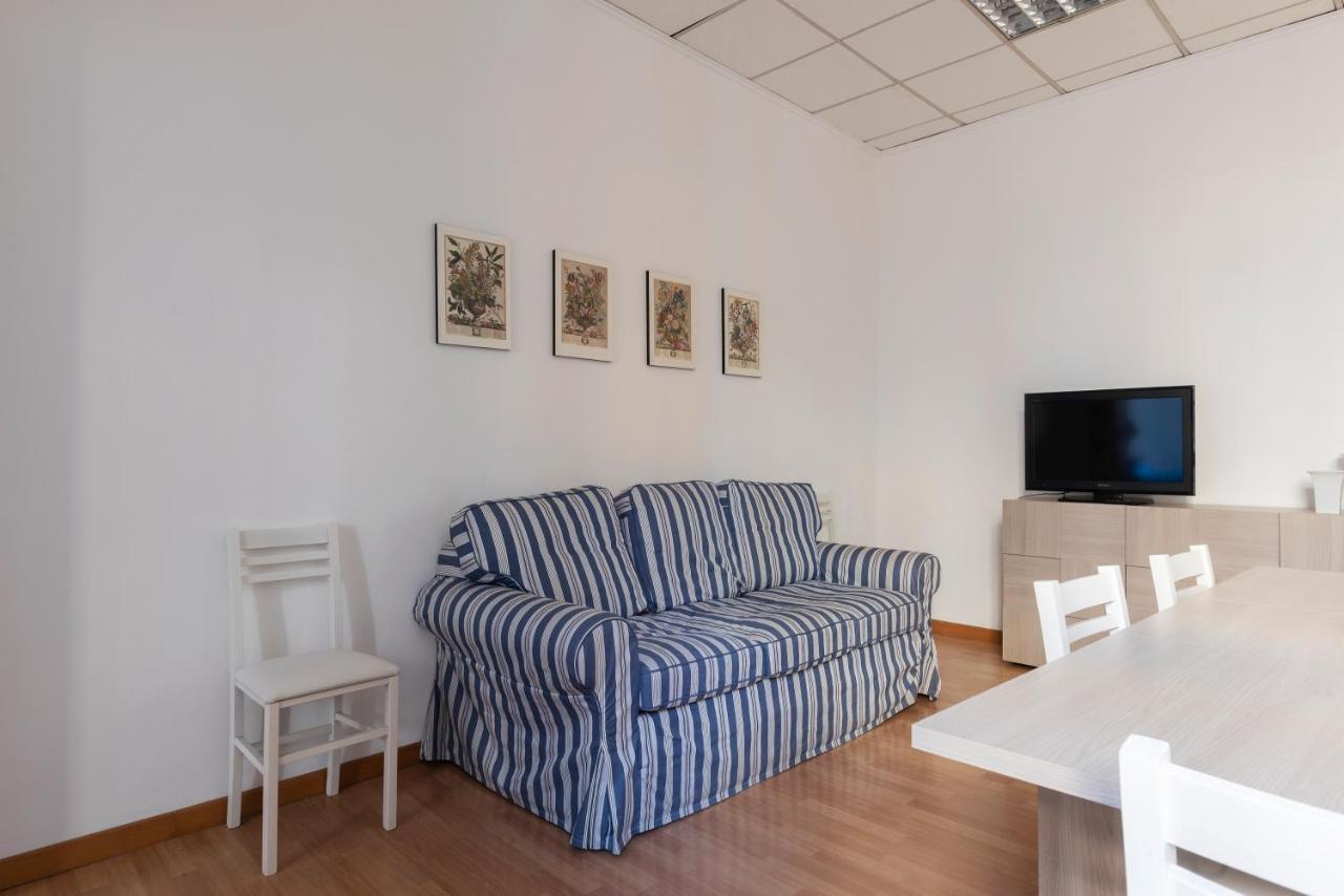 Residence Borgognoni Apartments Рим Екстер'єр фото