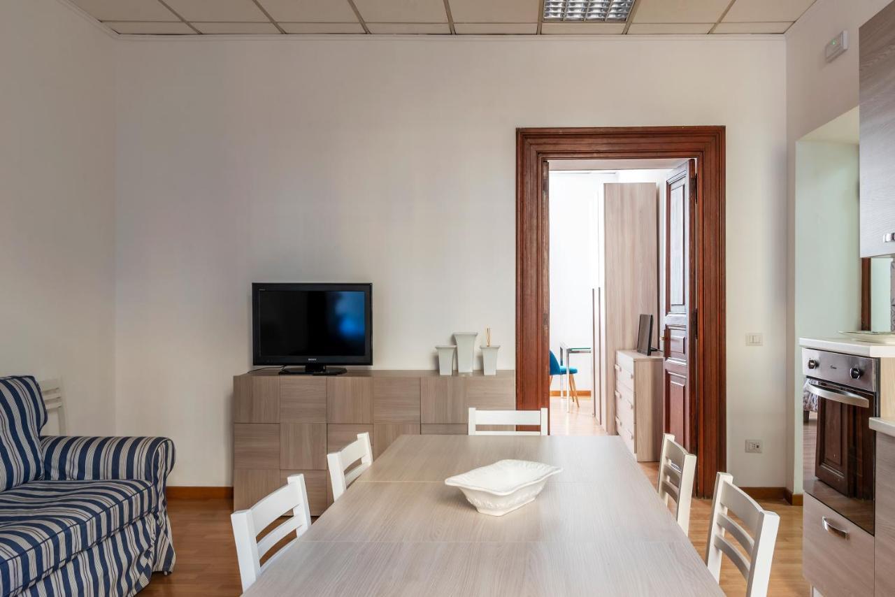 Residence Borgognoni Apartments Рим Екстер'єр фото