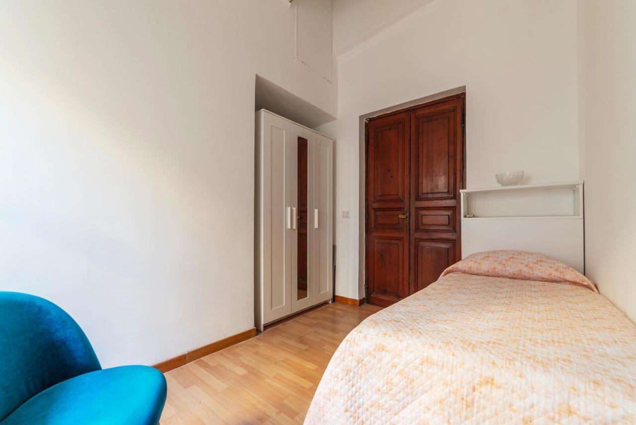Residence Borgognoni Apartments Рим Екстер'єр фото