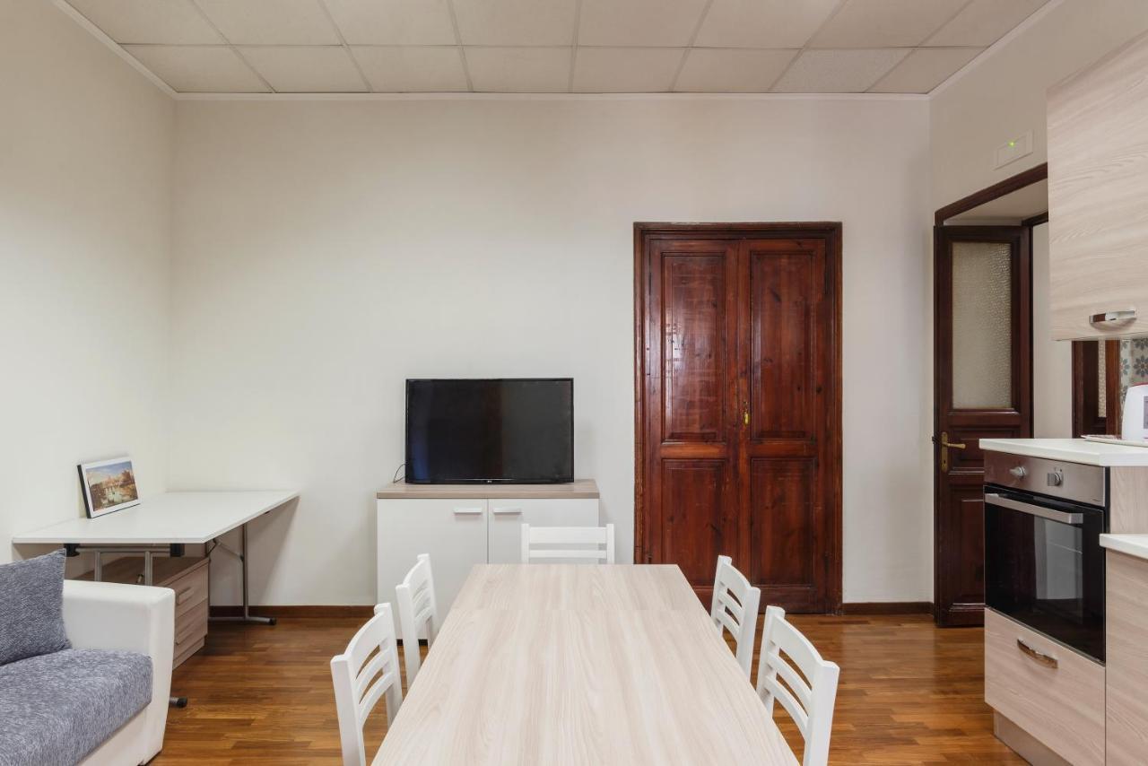 Residence Borgognoni Apartments Рим Екстер'єр фото