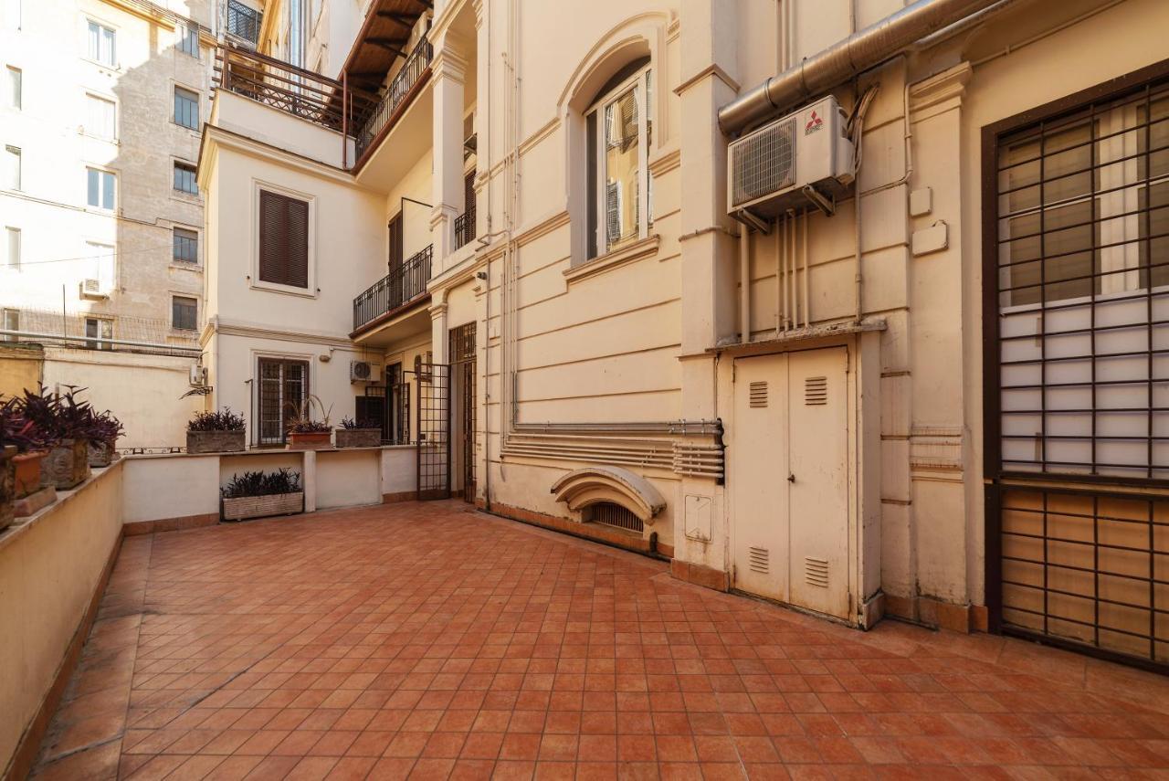Residence Borgognoni Apartments Рим Екстер'єр фото